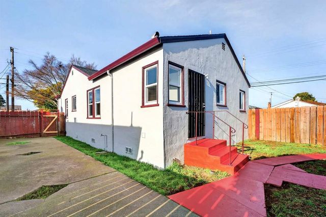 10200 Royal Ann St, Oakland, CA 94603