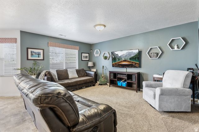 1021 N 740 W, Centerville, UT 84014