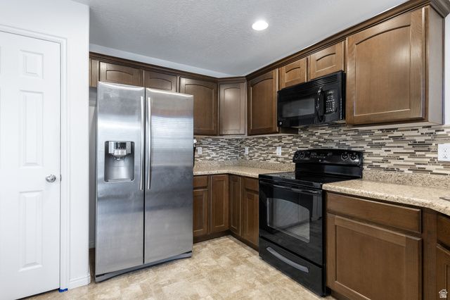 1021 N 740 W, Centerville, UT 84014