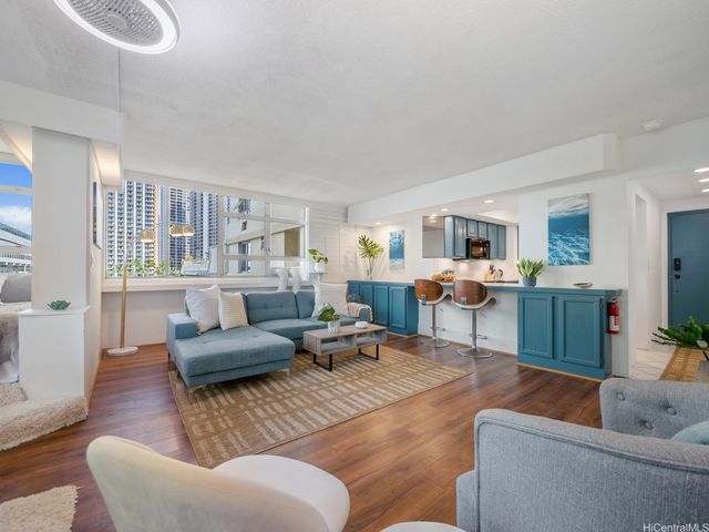 2500 Kalakaua Avenue 503, Honolulu, HI 96815