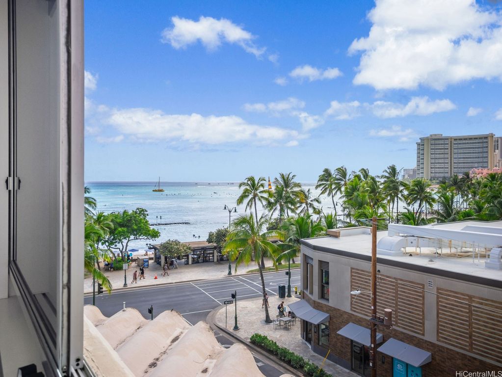 2500 Kalakaua Avenue 503, Honolulu, HI 96815