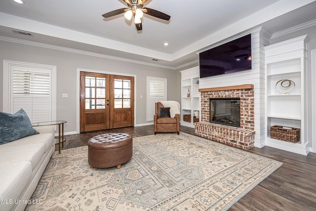 8817 Stonewall Street, Ocean Springs, MS 39564