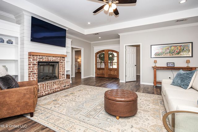 8817 Stonewall Street, Ocean Springs, MS 39564