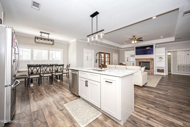 8817 Stonewall Street, Ocean Springs, MS 39564