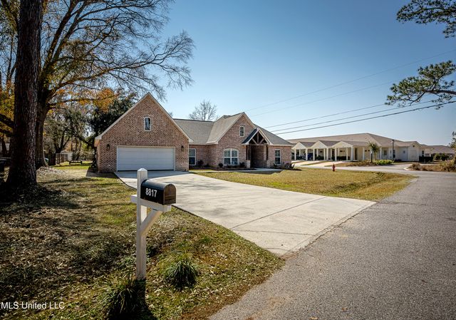 8817 Stonewall Street, Ocean Springs, MS 39564