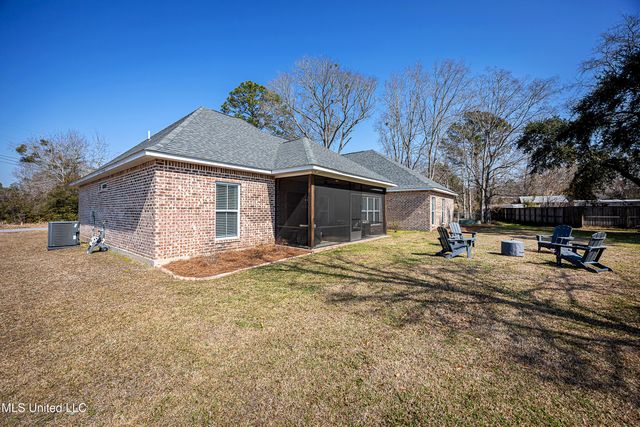 8817 Stonewall Street, Ocean Springs, MS 39564