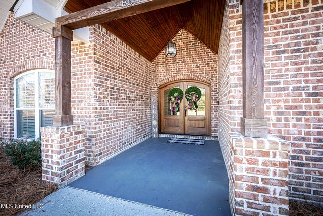 8817 Stonewall Street, Ocean Springs, MS 39564