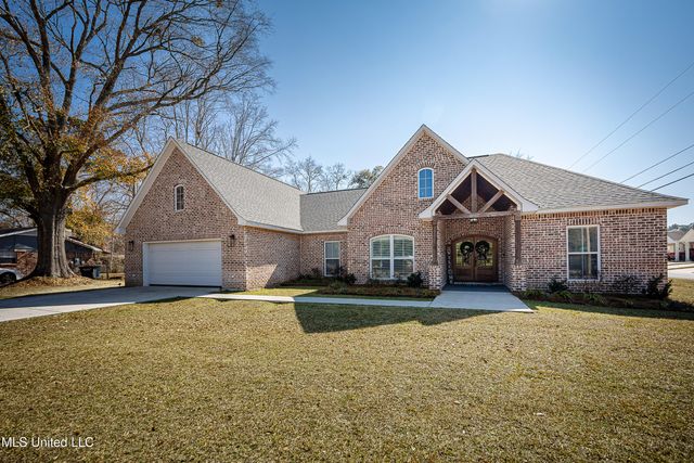 8817 Stonewall Street, Ocean Springs, MS 39564