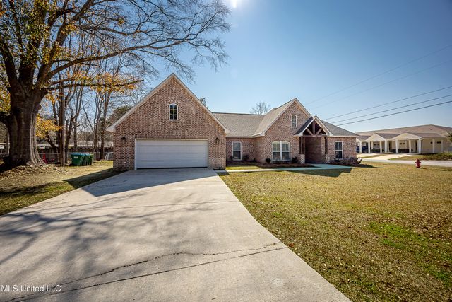 8817 Stonewall Street, Ocean Springs, MS 39564