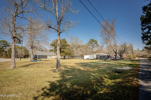 8817 Stonewall Street, Ocean Springs, MS 39564