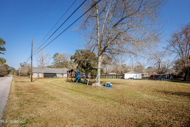 8817 Stonewall Street, Ocean Springs, MS 39564