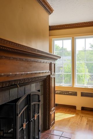 6 Old Brook Dr, Worcester, MA 01609