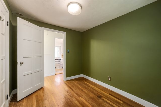 6 Old Brook Dr, Worcester, MA 01609