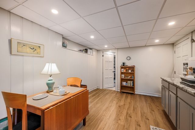 6 Old Brook Dr, Worcester, MA 01609