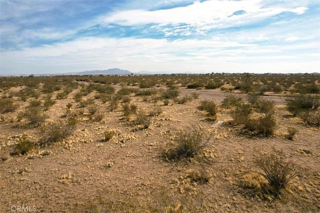 8 Maricopa Road, Victorville, CA 92392