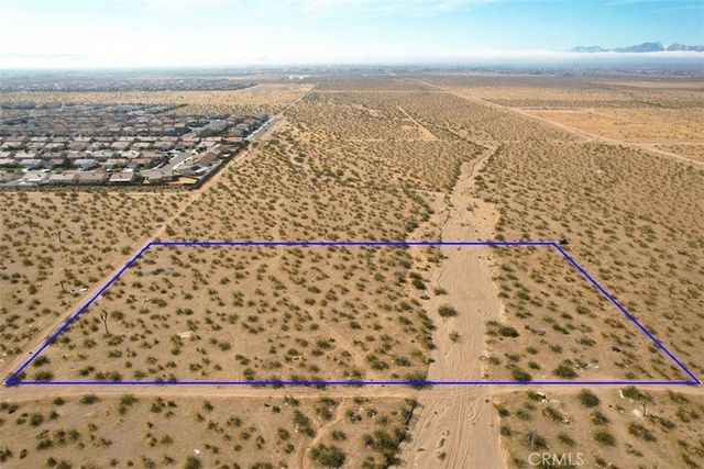 8 Maricopa Road, Victorville, CA 92392