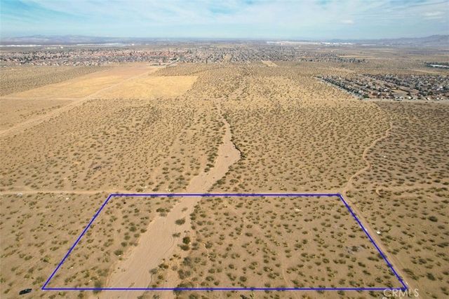 8 Maricopa Road, Victorville, CA 92392