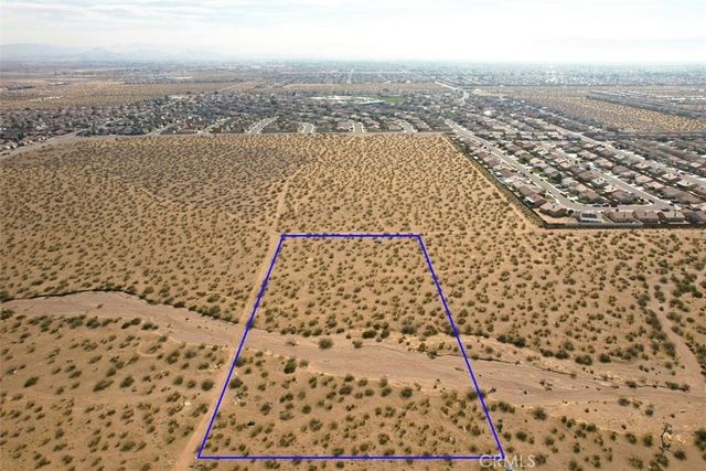 8 Maricopa Road, Victorville, CA 92392