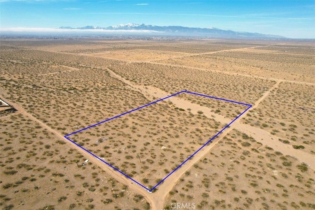 8 Maricopa Road, Victorville, CA 92392