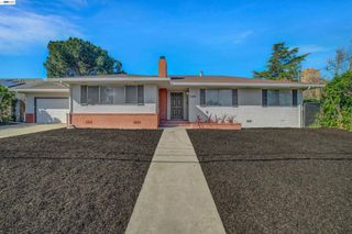 4284 Hillview Dr, Pittsburg, CA 94565