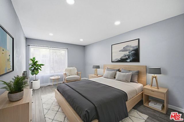 6815 Remmet Avenue 215, Canoga Park (los Angeles), CA 91303
