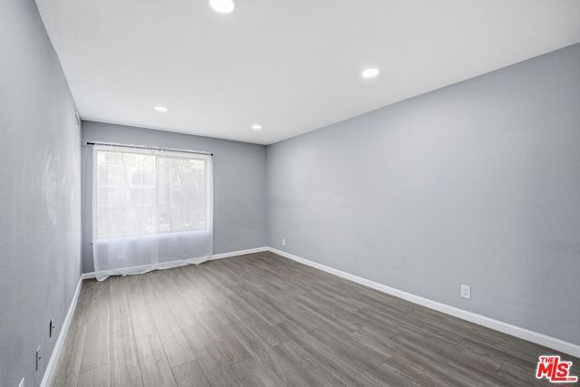 6815 Remmet Avenue 215, Canoga Park (los Angeles), CA 91303