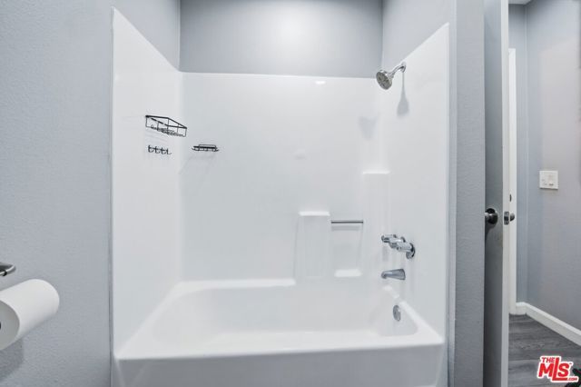 6815 Remmet Avenue 215, Canoga Park (los Angeles), CA 91303