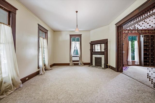 200 S Hawkins Street, Waxahachie, TX 75165