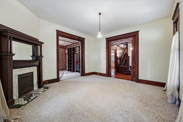 200 S Hawkins Street, Waxahachie, TX 75165