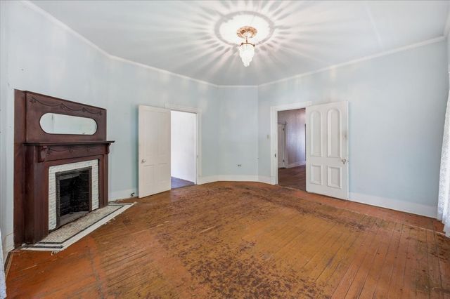 200 S Hawkins Street, Waxahachie, TX 75165