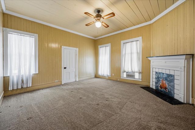 200 S Hawkins Street, Waxahachie, TX 75165
