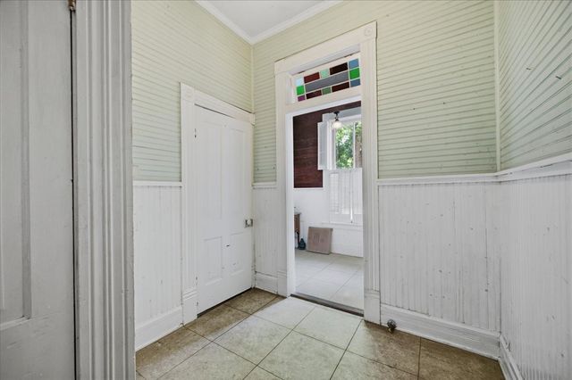 200 S Hawkins Street, Waxahachie, TX 75165