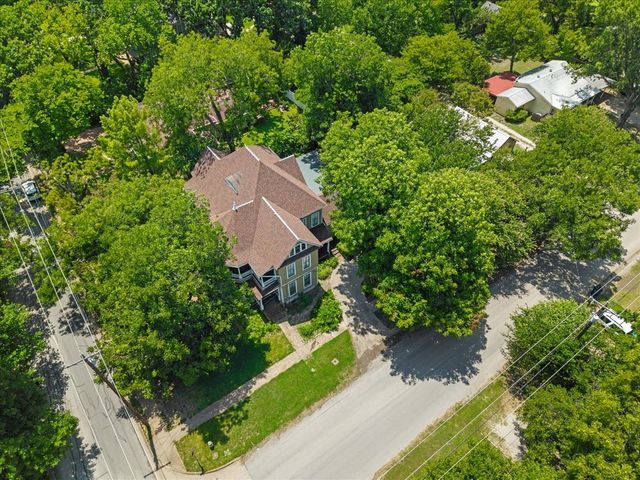 200 S Hawkins Street, Waxahachie, TX 75165