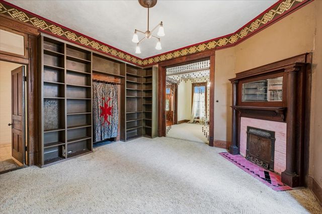 200 S Hawkins Street, Waxahachie, TX 75165