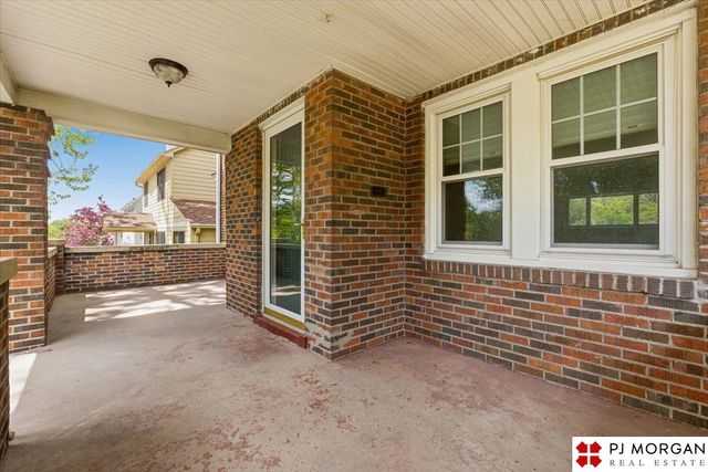 5106 Nicholas Street, Omaha, NE 68132