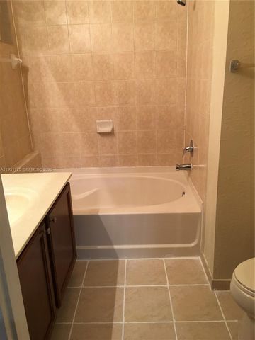 11401 NW 89th St 205, Doral, FL 33178