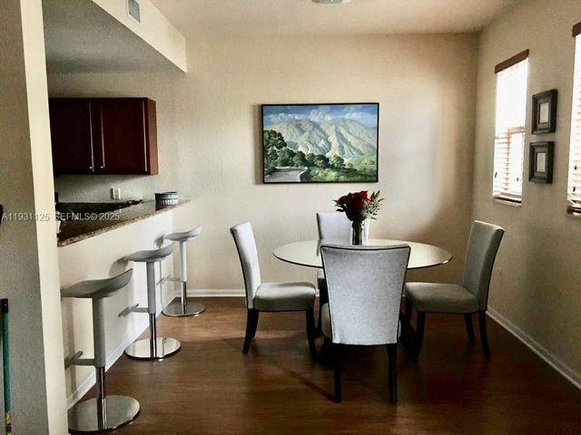 11401 NW 89th St 205, Doral, FL 33178