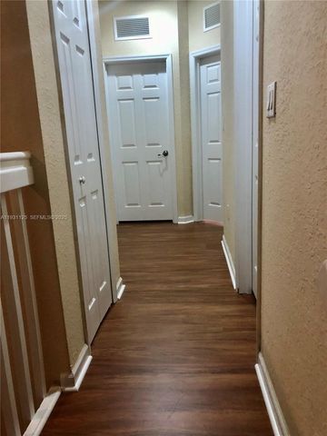 11401 NW 89th St 205, Doral, FL 33178