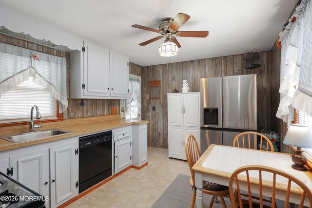 104 Therese Avenue, Keyport, NJ 07735