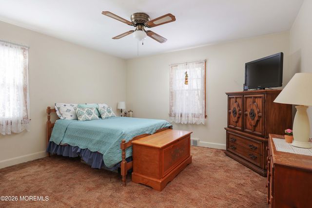 104 Therese Avenue, Keyport, NJ 07735