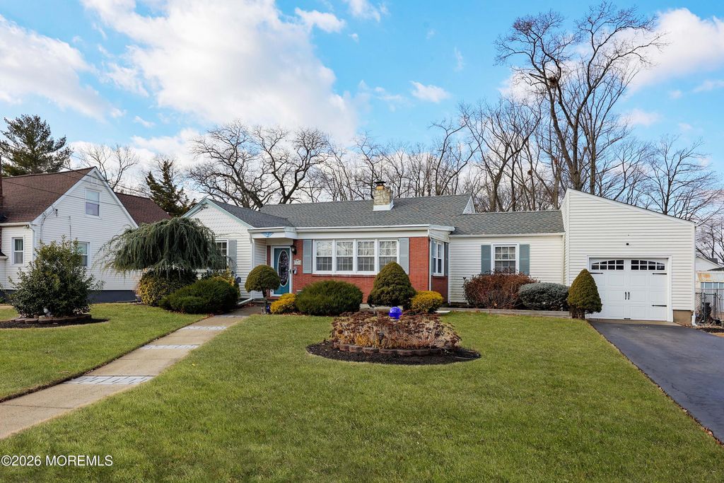 104 Therese Avenue, Keyport, NJ 07735