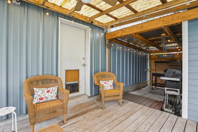 103 Bonham LN, Paige, TX 78659
