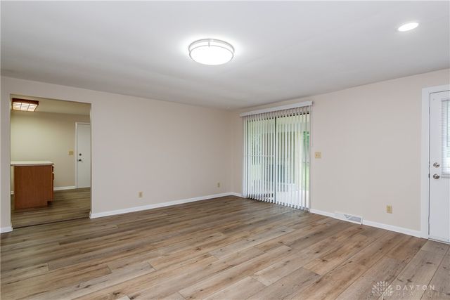 2676 Waynesville Jamestown Road, Caesarcreek Twp, OH 45385