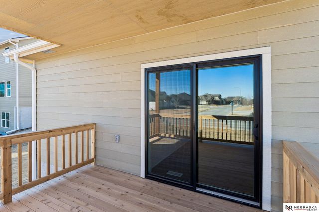 11204 Portage Drive, Papillion, NE 68046