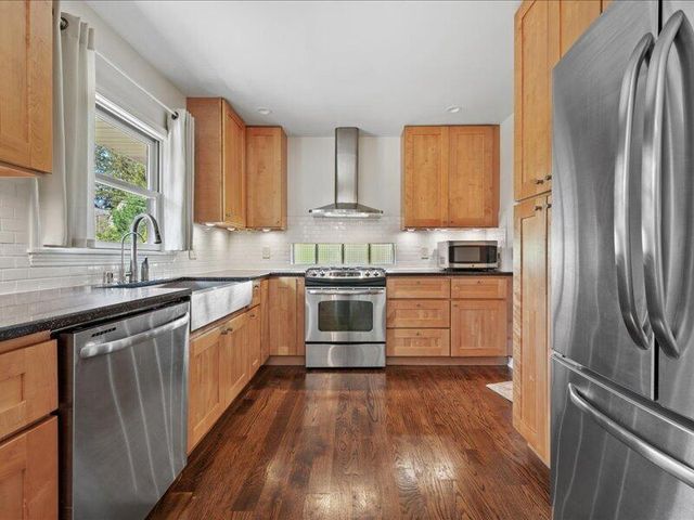 6419 Lake DRIVE, Fox Point, WI 53217
