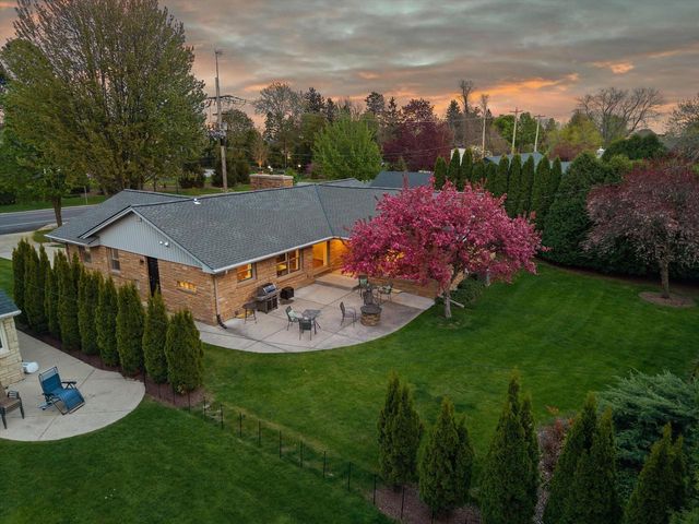 6419 Lake DRIVE, Fox Point, WI 53217