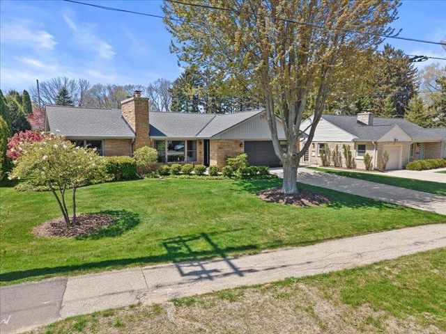 6419 Lake DRIVE, Fox Point, WI 53217