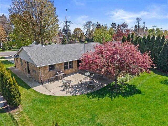 6419 Lake DRIVE, Fox Point, WI 53217