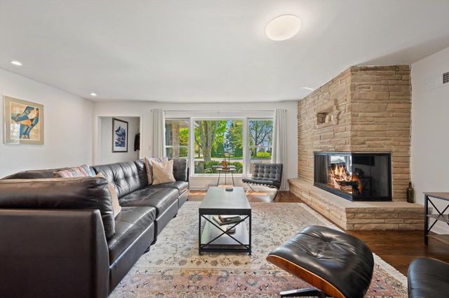 6419 Lake DRIVE, Fox Point, WI 53217