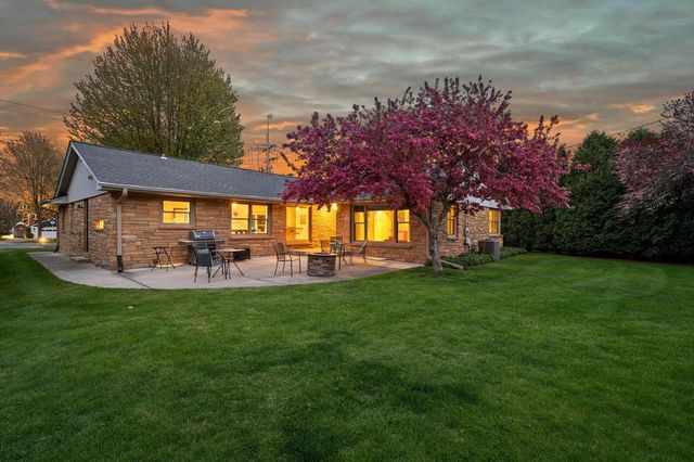 6419 Lake DRIVE, Fox Point, WI 53217